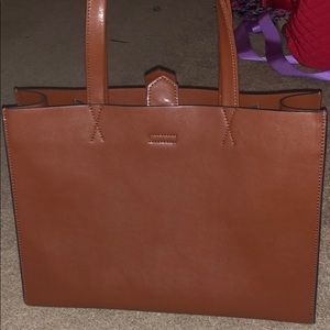 Banana Republic leather tote bag